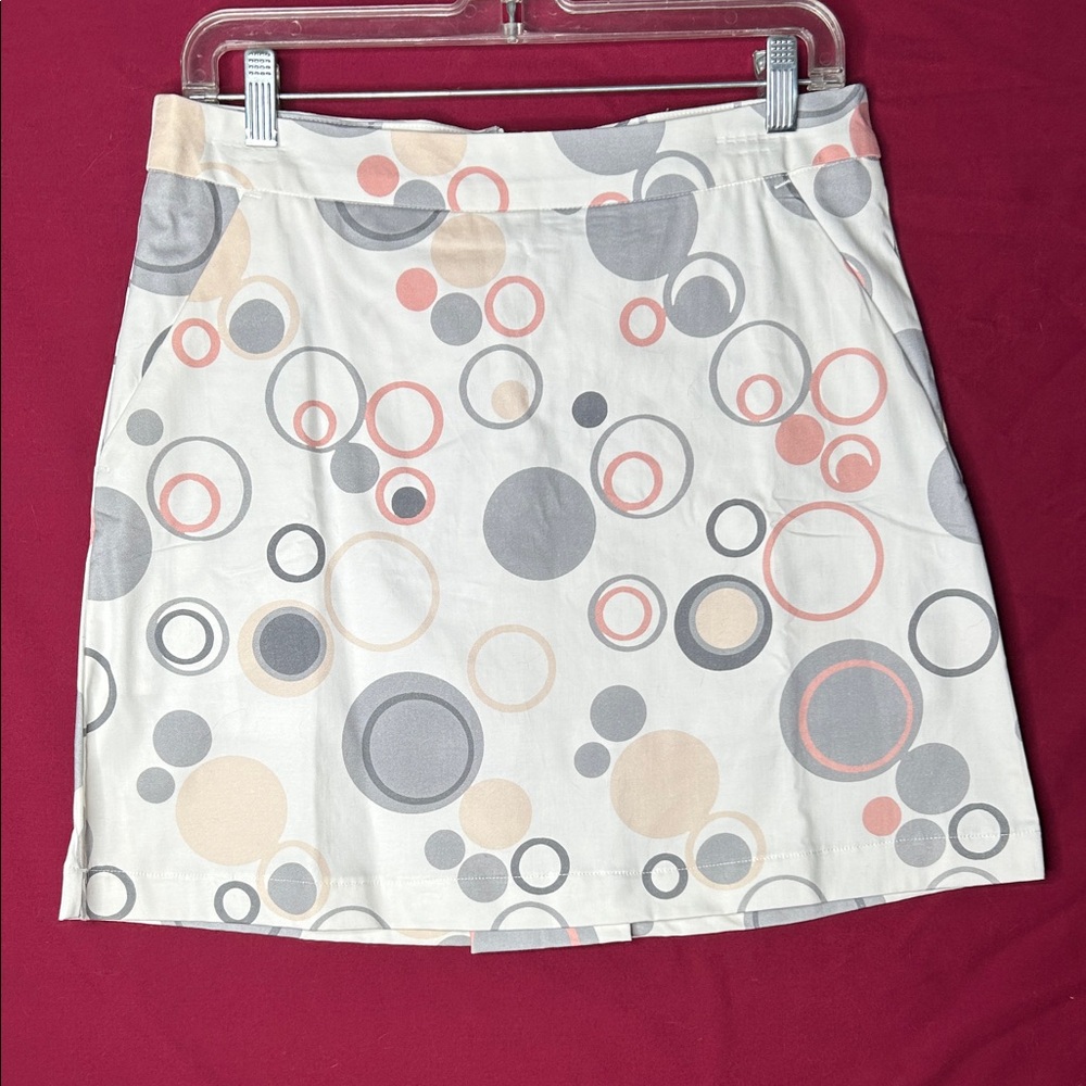 Women’s size medium Circle Patterned Skort